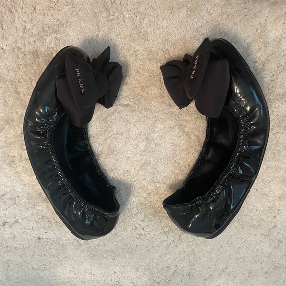 Prada Sport Black Patent Leather Nylon Bow Detail Scrunch Ballet Flat Size 37.5 - Picture 4 of 13